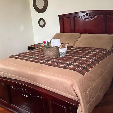 Hostal Jora Continental โกตากาชี ภายนอก รูปภาพ