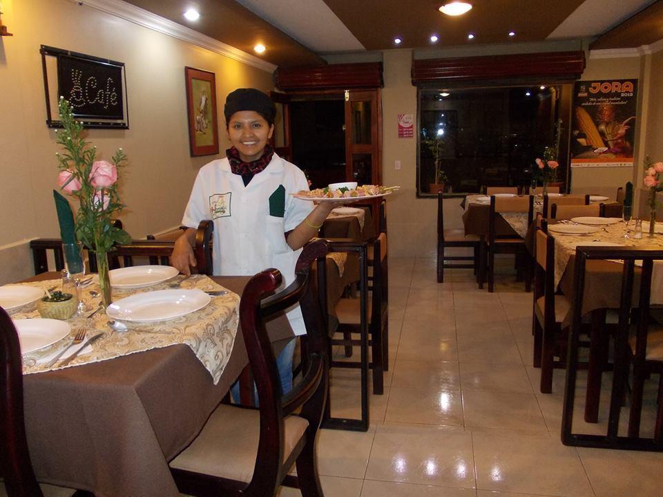 Hostal Jora Continental โกตากาชี ภายนอก รูปภาพ