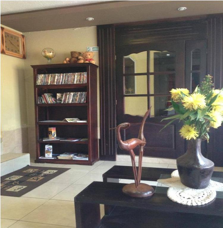 Hostal Jora Continental โกตากาชี ภายนอก รูปภาพ